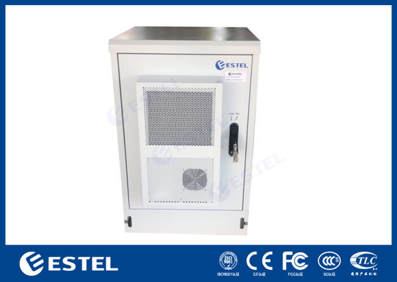 Um gabinete exterior IP55 com 16U de refrigeração do espaço do usuário com ar condicionado