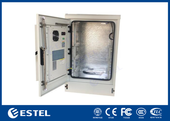 Um gabinete exterior IP55 com 16U de refrigeração do espaço do usuário com ar condicionado