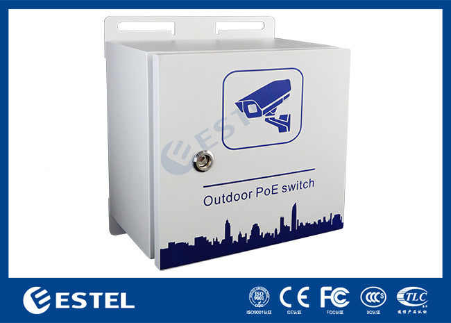 IP55 Interruptor PoE externo montado em um pólo de proteção contra intempéries para monitoramento de vigilância